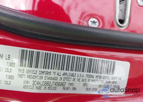 2018 Jeep Compass Latitude 4X4 z USA, uszkodzony, nr VIN 3C4NJDBB2JT456062